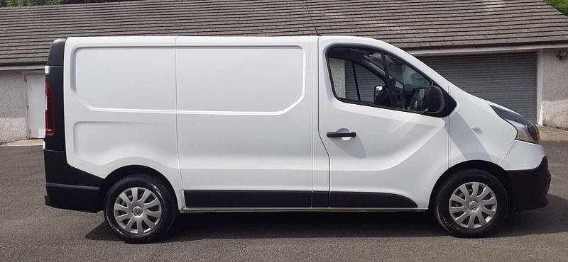 Używany Renault Trafic Business 2016 Biały Minivan