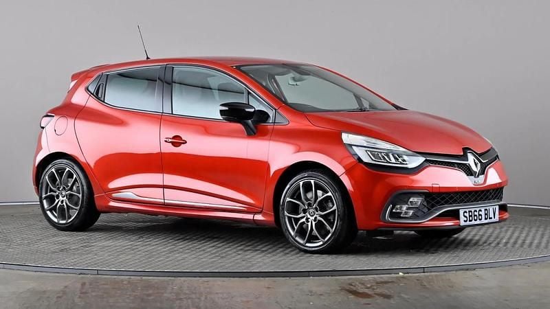 Used Renault Clio IV 200 HP (147 kW) 2016 Red Hatchback