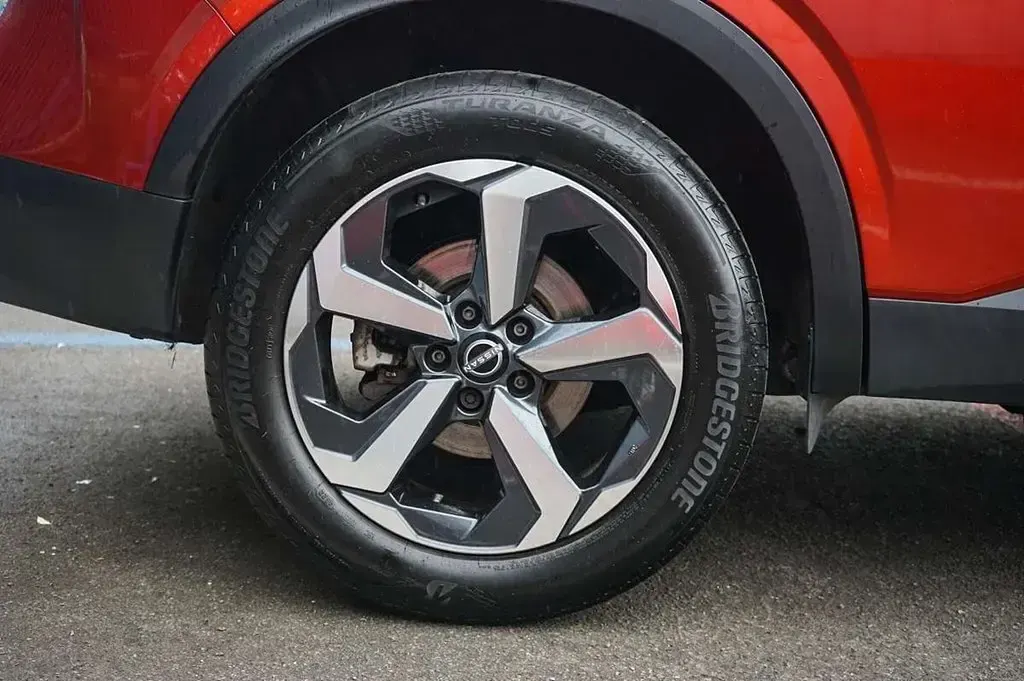 Used Nissan Qashqai Acenta Premium 190 HP (139 kW) 2022 Red SUV