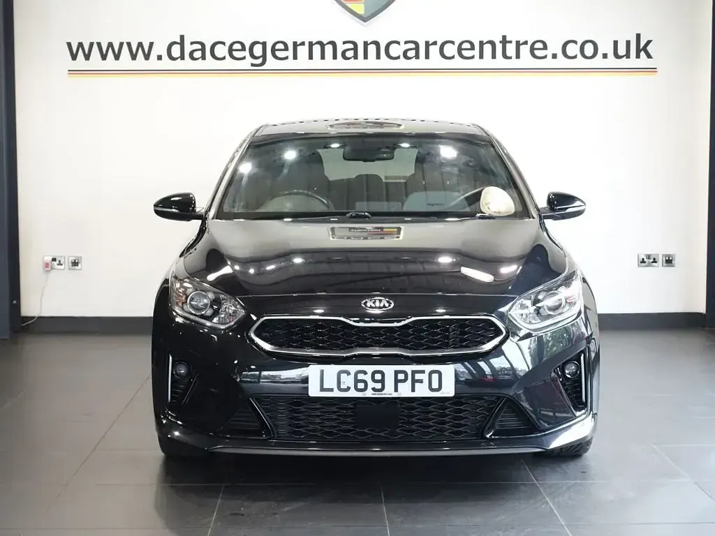 Used Kia Ceed GT-Line 118 HP (86 kW) 2019 Hatchback
