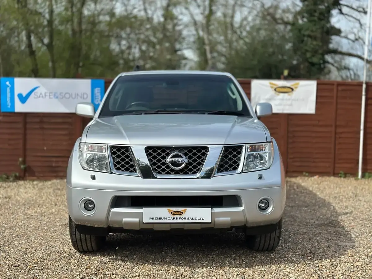 Used Nissan Pathfinder 174 HP (127 kW) 2006 Silver SUV