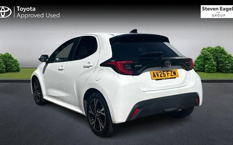 Used Toyota Yaris Hybrid Design 116 HP (85 kW) 2026 Hatchback