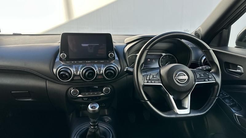 Used Nissan Juke N-Connecta 114 HP (83 kW) 2024 Grey SUV