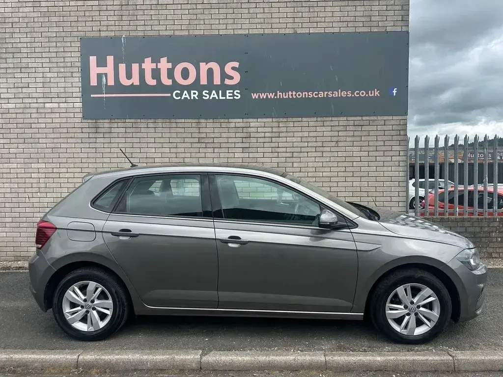 Used VW Polo SE 95 HP (69 kW) 2018 Grey Hatchback