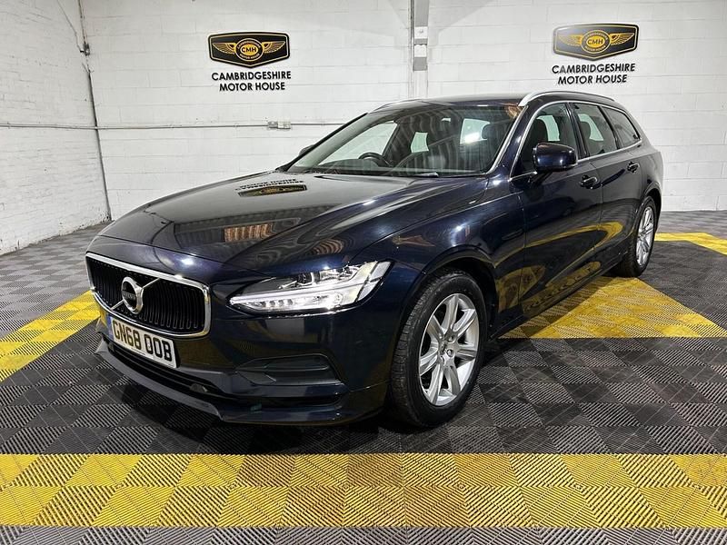 Used Volvo V90 Momentum 2018 Blue Estate