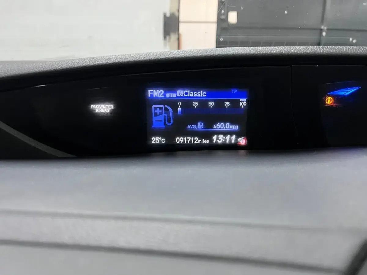Used Honda Civic ES 120 HP (88 kW) 2013 White Hatchback