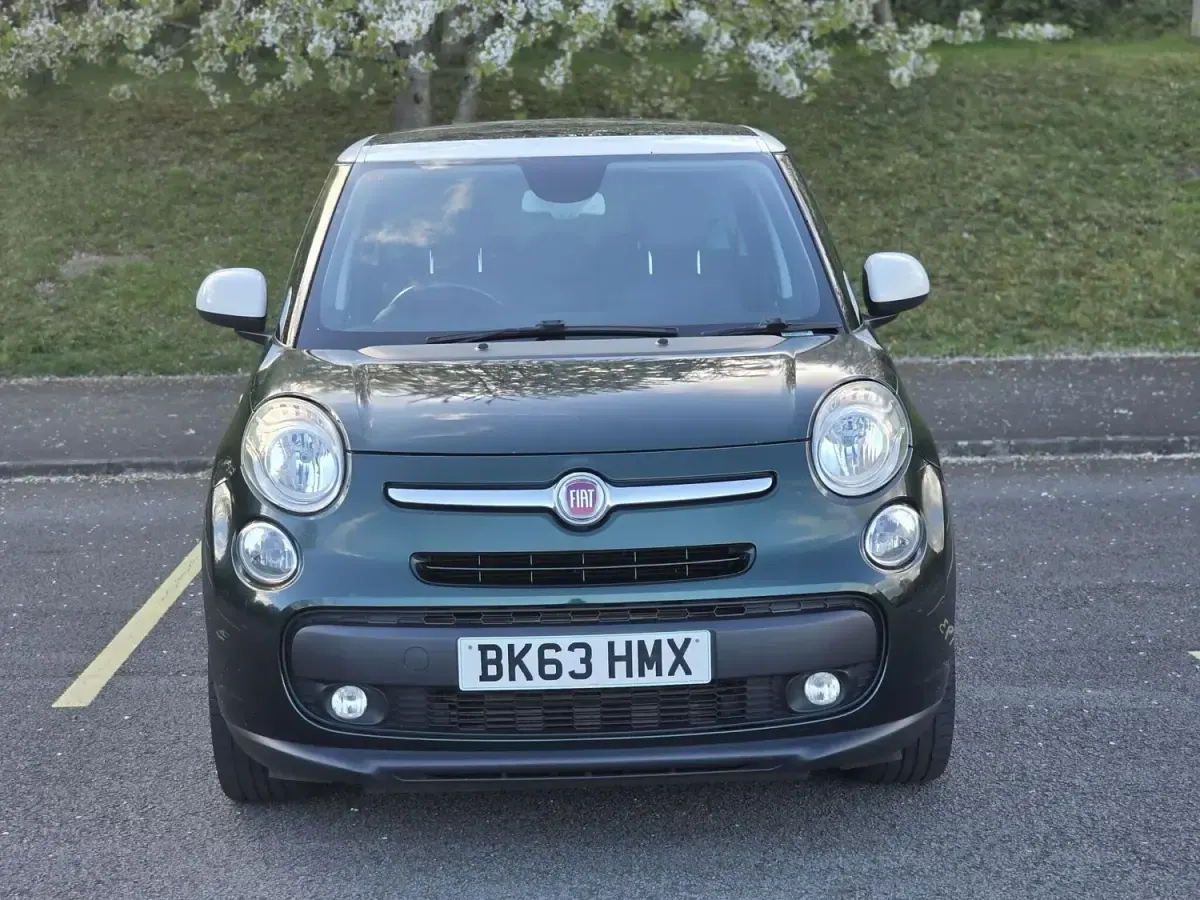Gebraucht Fiat 500L Lounge 85 PS (62 kW) 2013 Weiß Van / Kleinbus