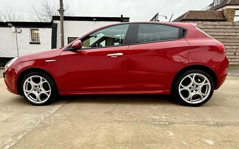 Used Alfa Romeo Giulietta 120 HP (88 kW) 2019 Hatchback
