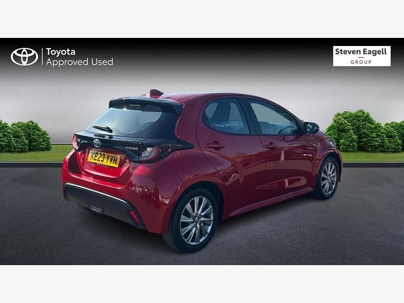 Used Toyota Yaris Hybrid 2023 Red Hatchback