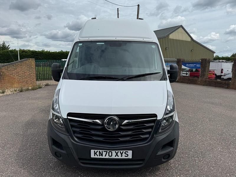 Used Vauxhall Movano 135 HP (99 kW) 2020 White MPV