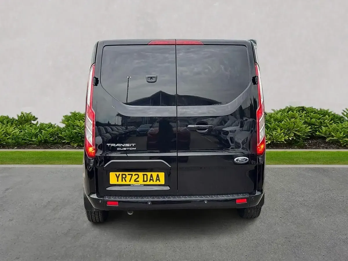 Used Ford Transit Custom Limited 130 HP (95 kW) 2022 Black Van