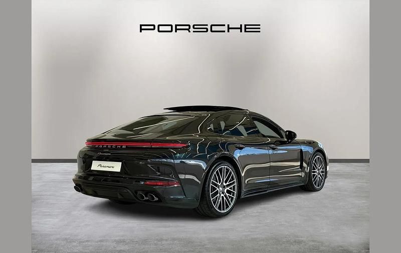 Used Porsche Panamera 353 HP (259 kW) 2025 Black Hatchback