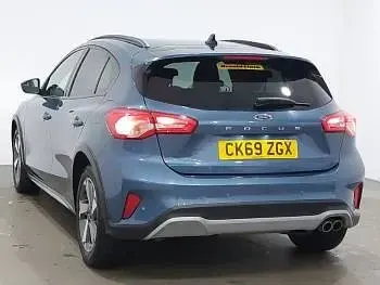 Used Ford Focus Active 120 HP (88 kW) 2020 Blue Hatchback
