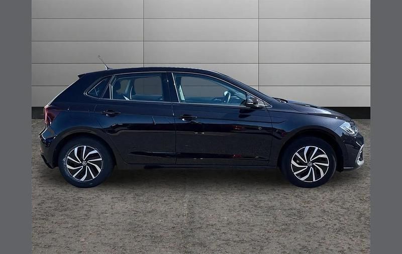 Used VW Polo Life 95 HP (69 kW) 2023 Black Hatchback