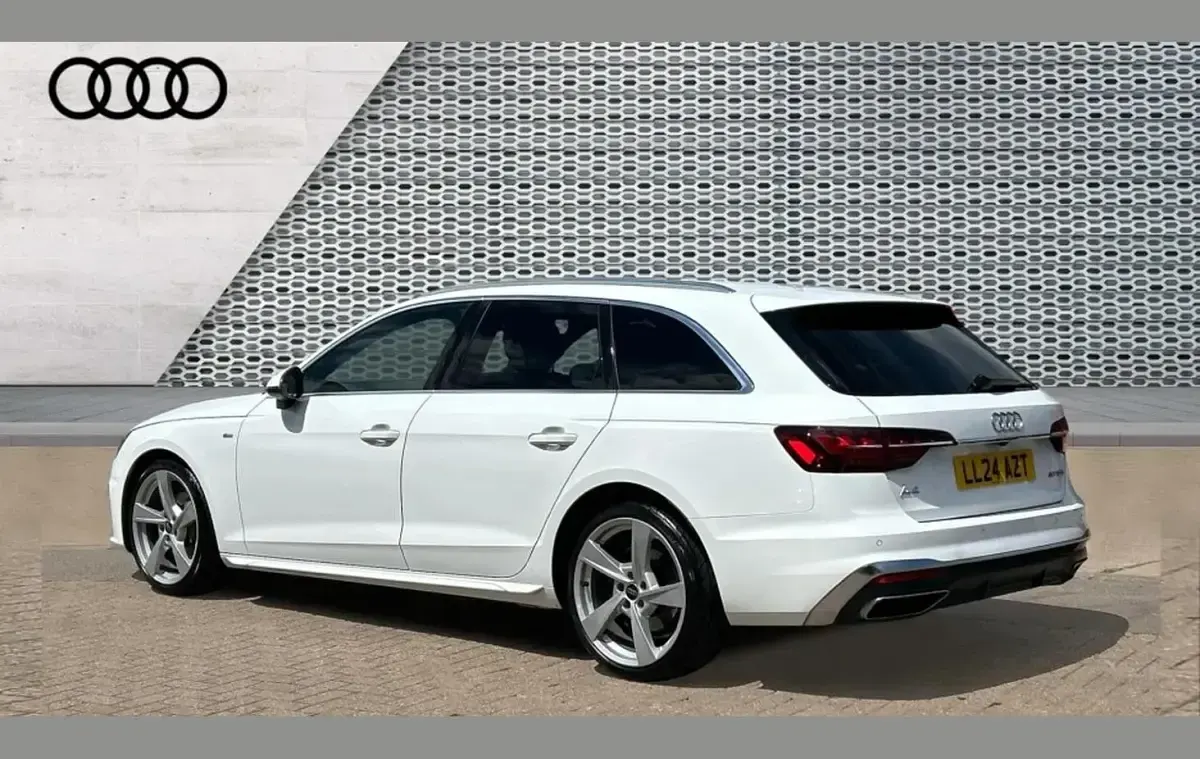 Used Audi A4 S-Line 204 HP (150 kW) 2024 White Estate