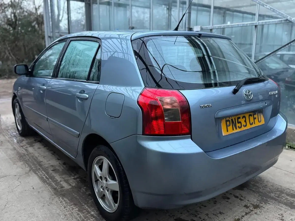 Used Toyota Corolla T3 110 HP (80 kW) 2003 Grey Hatchback