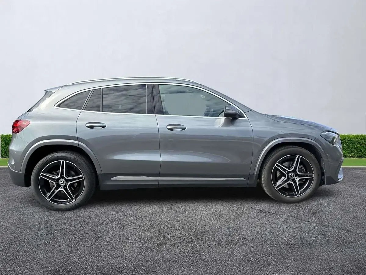 Used Mercedes GLA200 Executive 163 HP (119 kW) 2026 Grey SUV