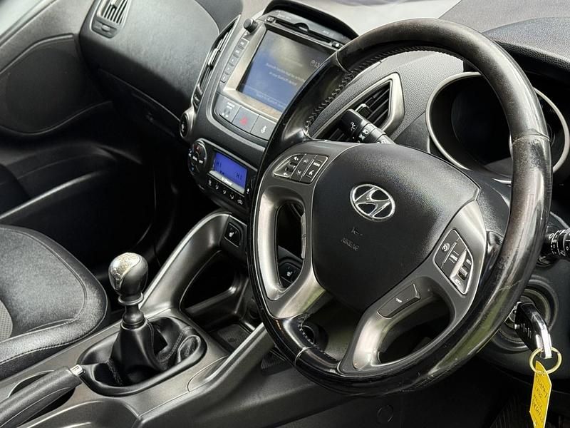 Used Hyundai ix35 SE 115 HP (84 kW) 2015 White SUV