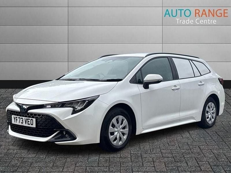 Used Toyota Corolla 140 HP (102 kW) 2023 White Van