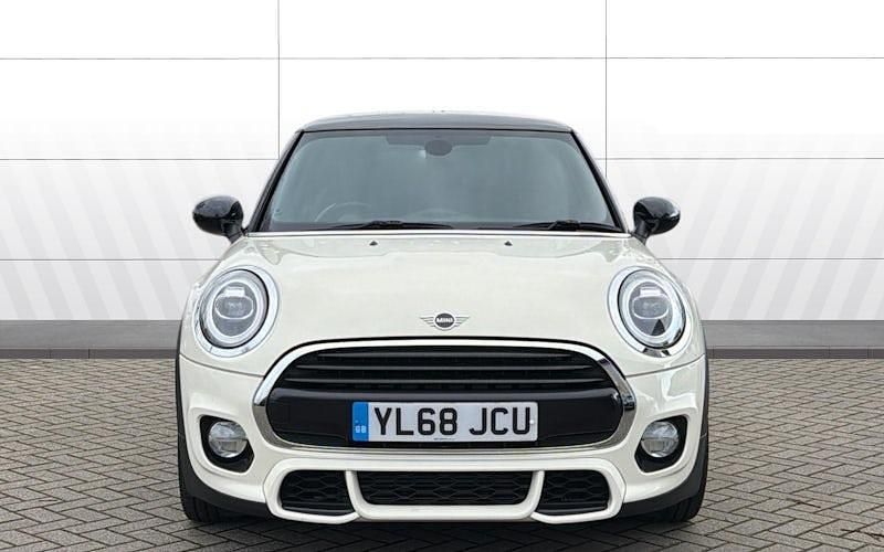 Used Mini Cooper Hatch 136 HP (100 kW) 2021 Hatchback