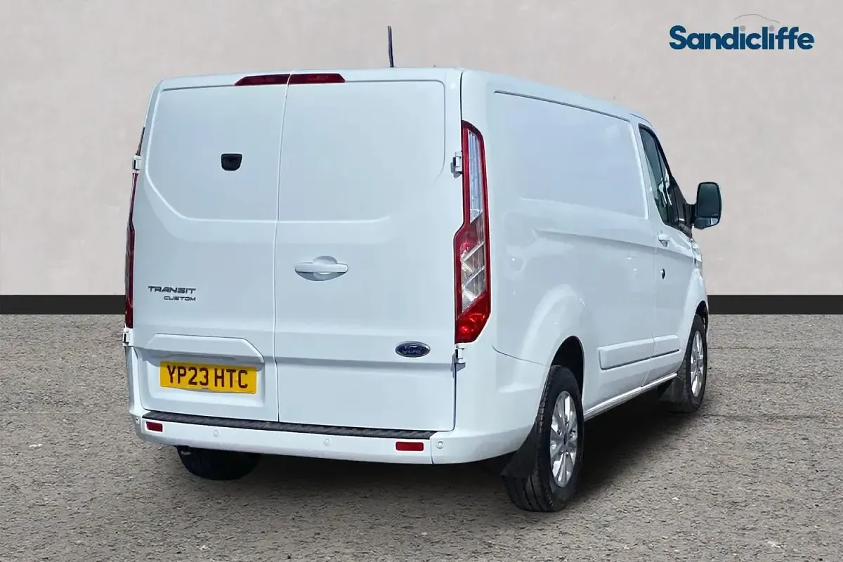 Used Ford Transit Custom Limited 131 HP (96 kW) 2023 Frozen white Van