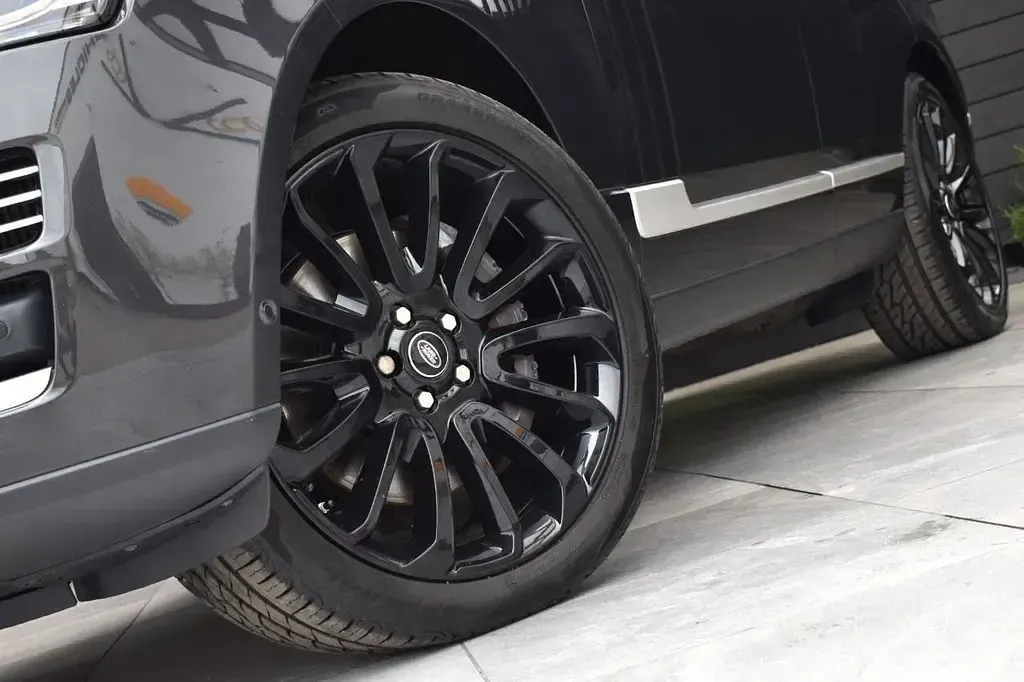 Begagnad Land Rover Range Rover Autobiography 339 HK (249 kW) 2017 Grå SUV