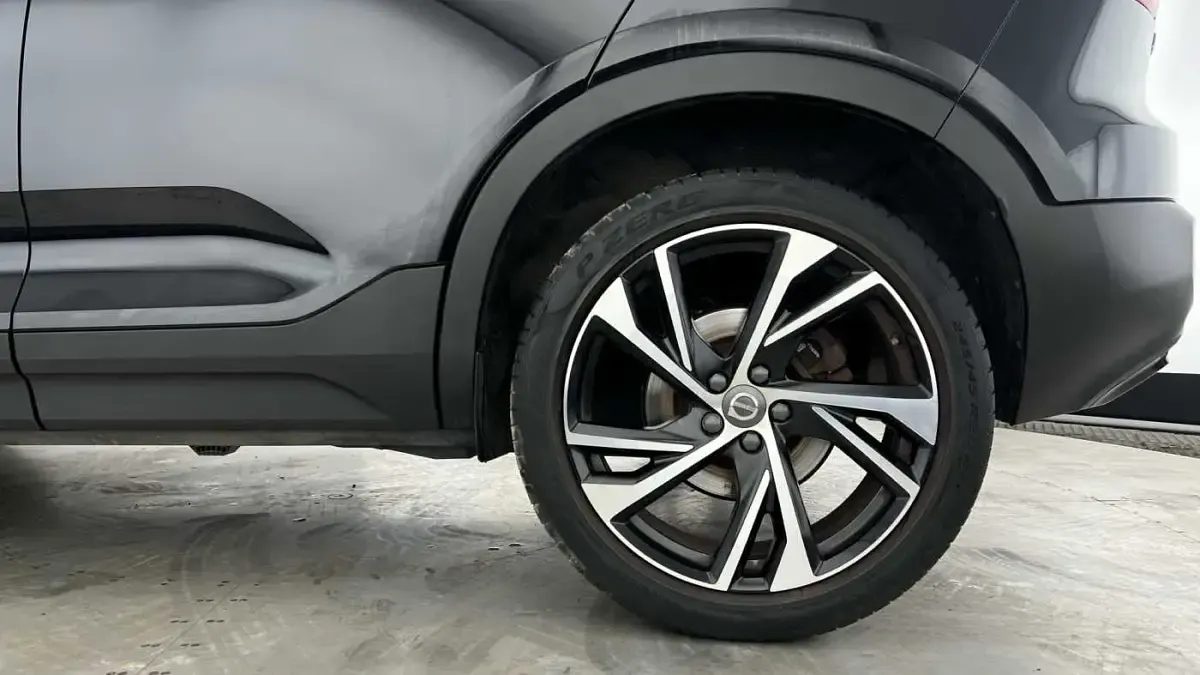 Used Volvo XC40 R-Design Pro 250 HP (183 kW) 2022 SUV