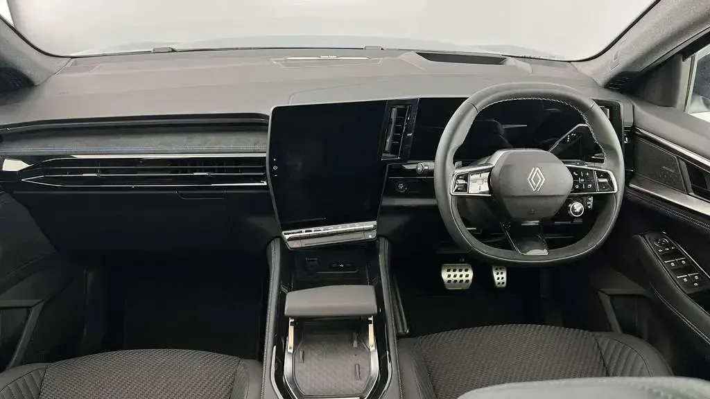 Used Renault Austral Iconic Esprit Alpine 200 HP (147 kW) 2025 Blue/black  SUV
