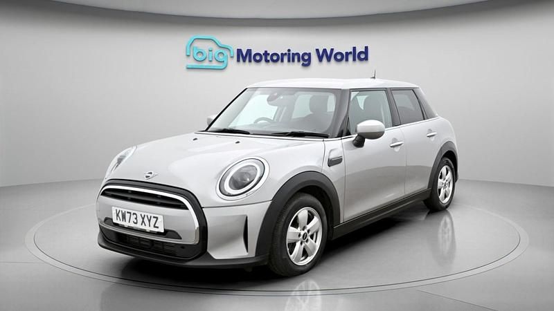 Used Mini Cooper Classic 136 HP (100 kW) 2022 Silver Hatchback