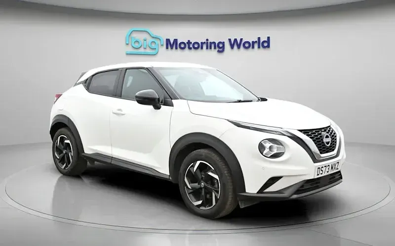 Used Nissan Juke N-Connecta 114 HP (83 kW) 2023 White SUV