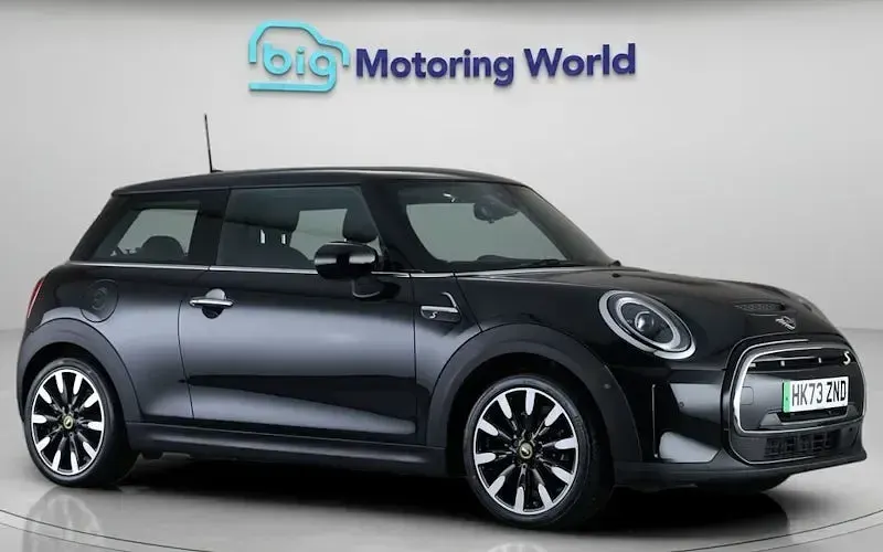 Used Mini Cooper Level 3 135 kW (184 HP) 2023 Hatchback