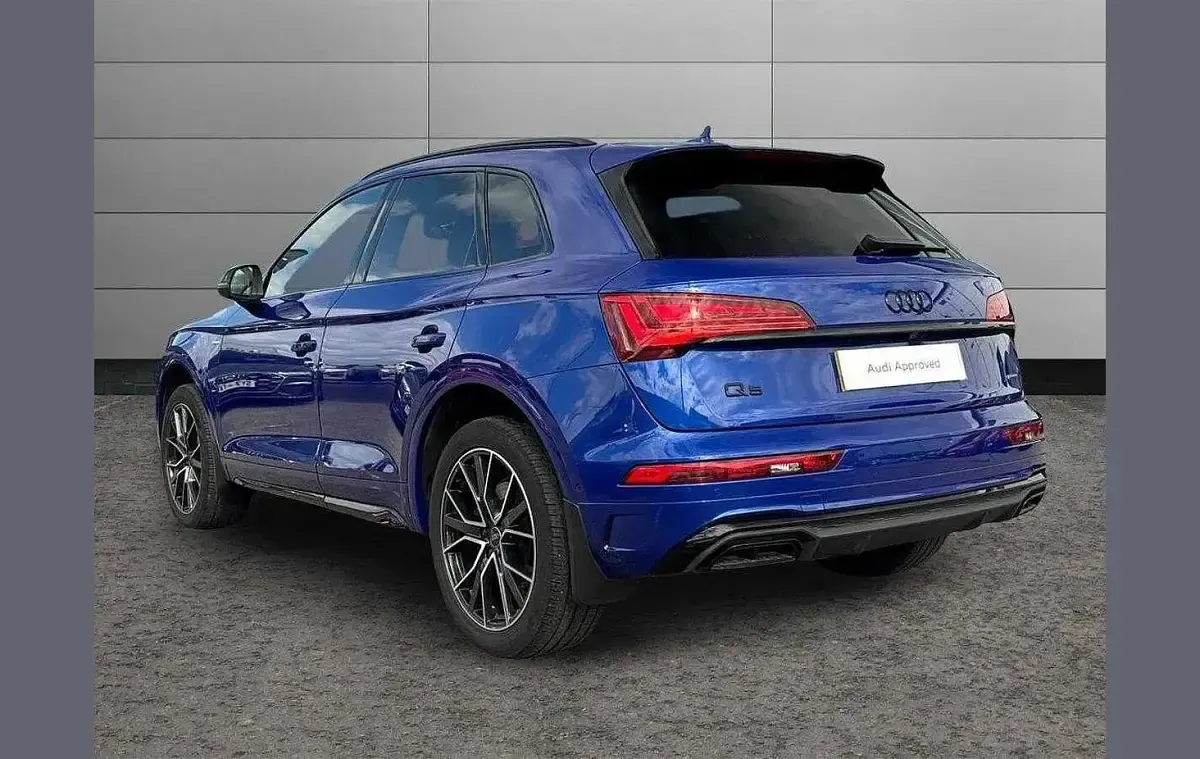 Used Audi Q5 Black Edition 200 HP (147 kW) 2024 Blue SUV
