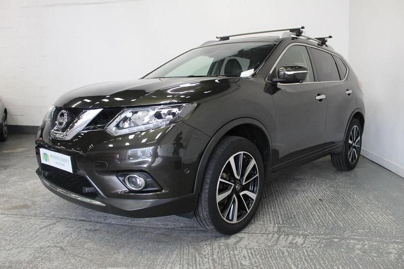 Used Nissan X-Trail Tekna 2015 Green SUV