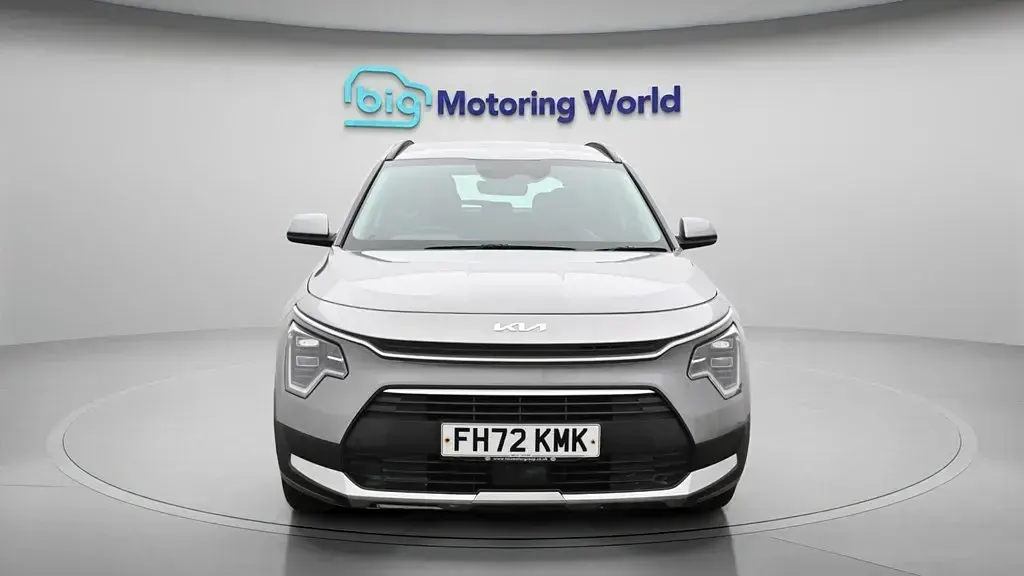 Używany Kia Niro 139 KM (102 kW) 2023 Szary SUV