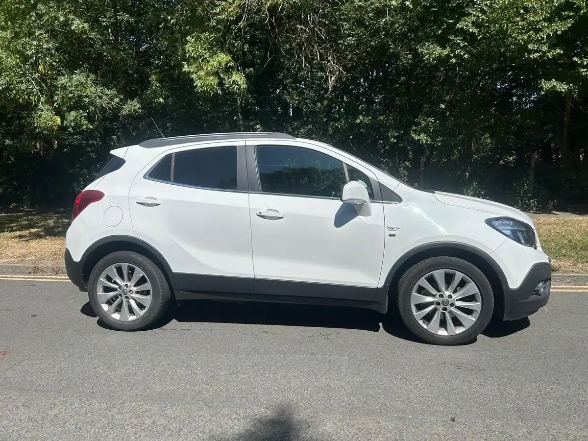 Used Vauxhall Mokka 130 HP (95 kW) 2014 White SUV
