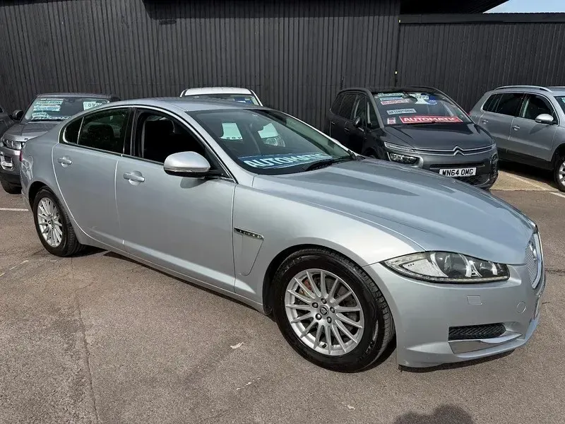 Usado Jaguar XF SE 2011 Prateado Sedan