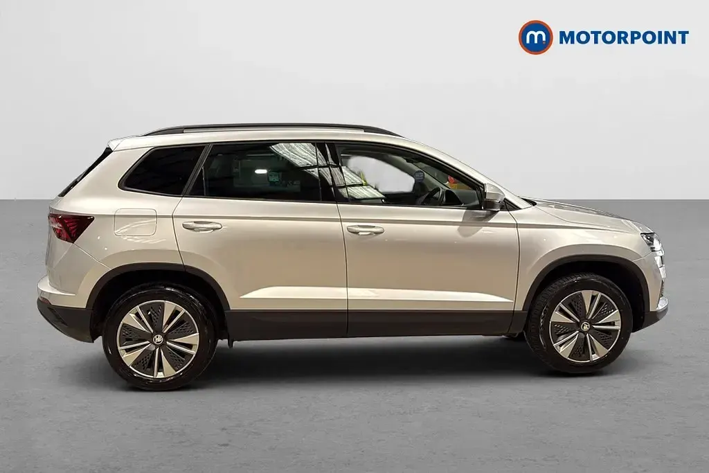 Used Skoda Karoq SE Drive 2023 Silver SUV