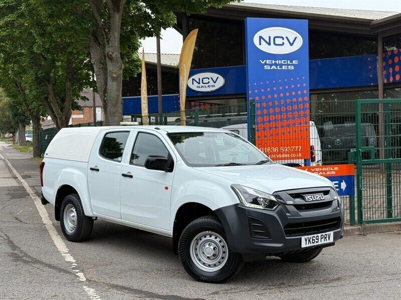 Black Used 2019 Isuzu D-Max Pickup | £13,990 (Super price) - Image 1/3