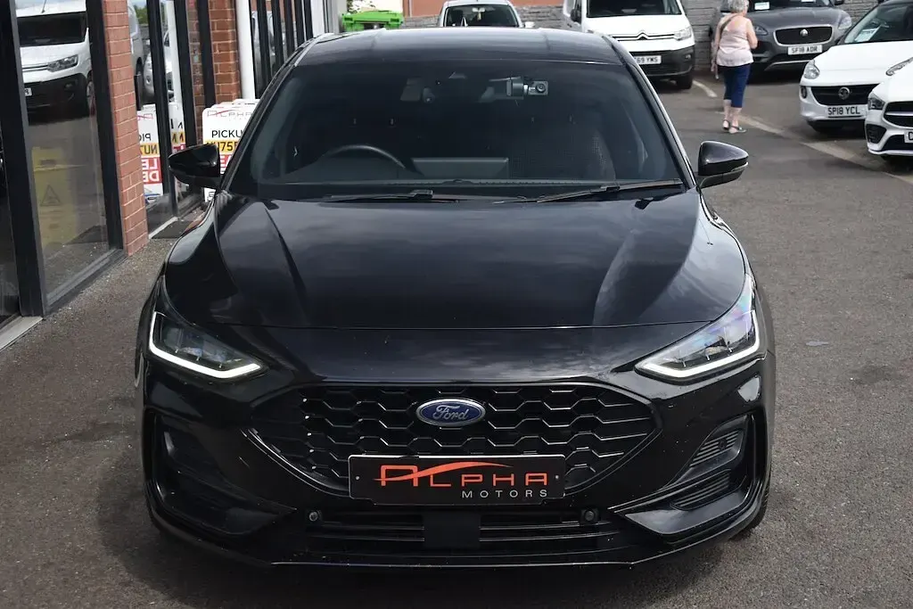 Used Ford Focus ST-Line 125 HP (91 kW) 2023 Black Hatchback