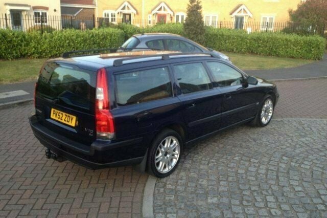 Used 2002 Volvo V70 Estate | £1,290 (Super price) - Image 1/4