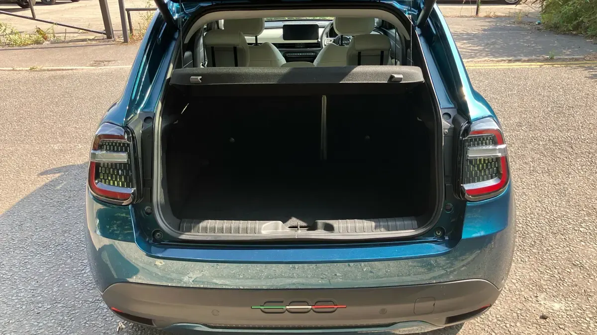 Used Fiat 600 La Prima 114 kW (156 HP) 2024 Green SUV