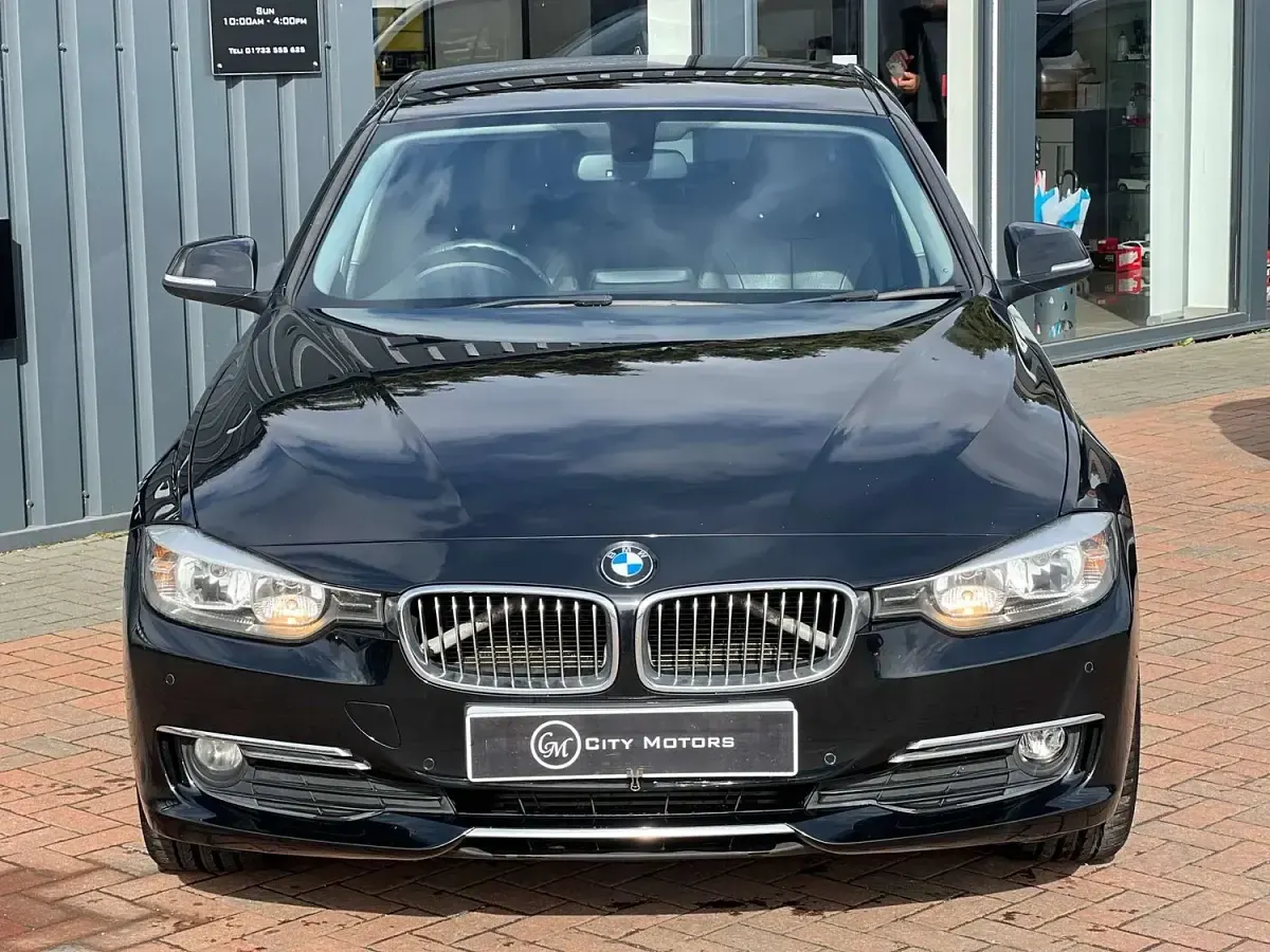 Used BMW 320 Luxury Line 184 HP (135 kW) 2014 Black Sedan