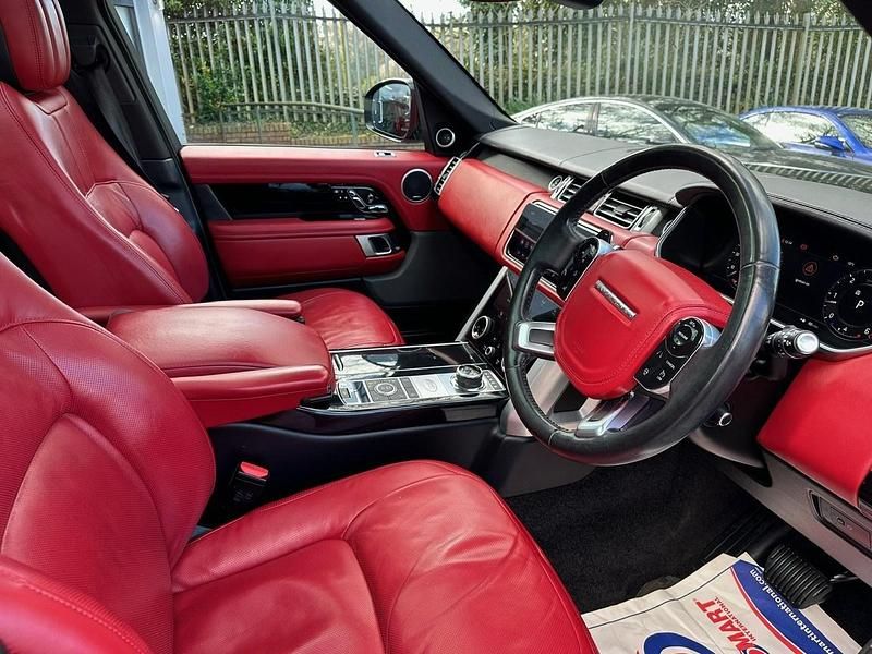 Used Land Rover Range Rover Vogue SE 275 HP (202 kW) 2019 Black SUV
