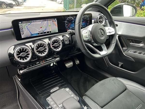 Used Mercedes A200 AMG Line Premium 161 HP (118 kW) 2022 White Hatchback
