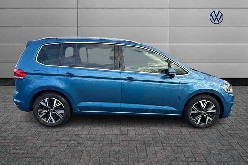 Used VW Touran SEL 150 HP (110 kW) 2021 Blue MPV