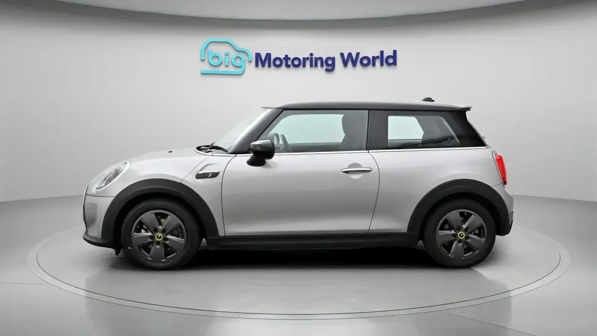 Used Mini Cooper SE Hatch 135 kW (184 HP) 2023 Hatchback
