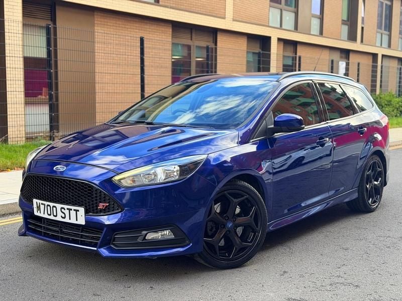 Blue Used 2016 Ford Focus ST Estate | £5,990 (Super price) - Image 1/4