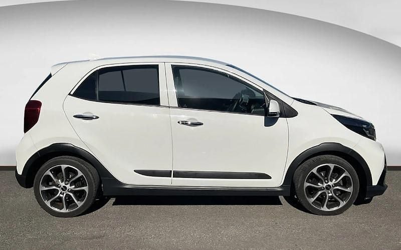 Used Kia Picanto X-Line 67 HP (49 kW) 2023 White Hatchback