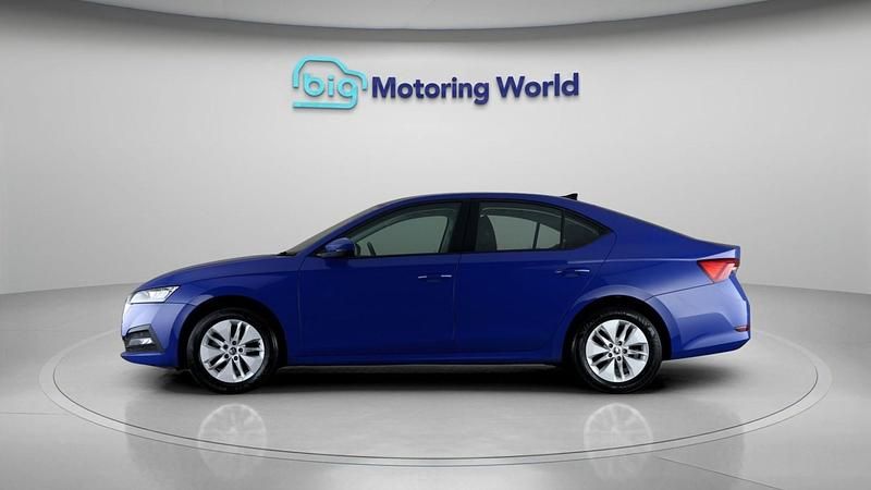 Used Skoda Octavia SE Technology 2023 Blue Hatchback