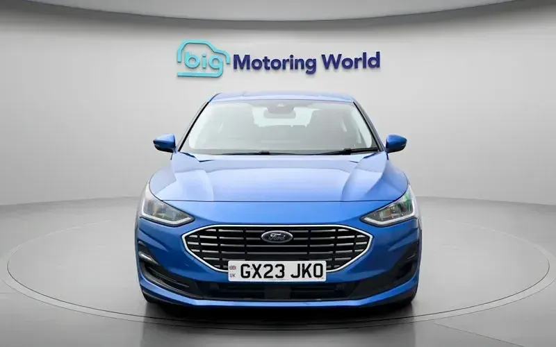 Used Ford Focus Titanium 155 HP (114 kW) 2023 Blue Hatchback